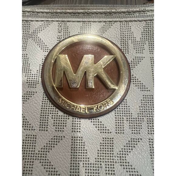 Michael Kors Crossbody Purse - Picture 11 of 11